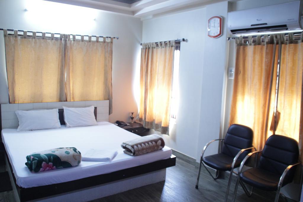 New Metro Guest House Калькутта Экстерьер фото